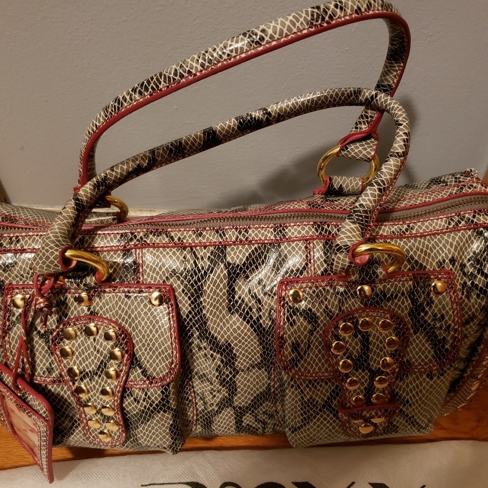 New!! Roxx New York Bag